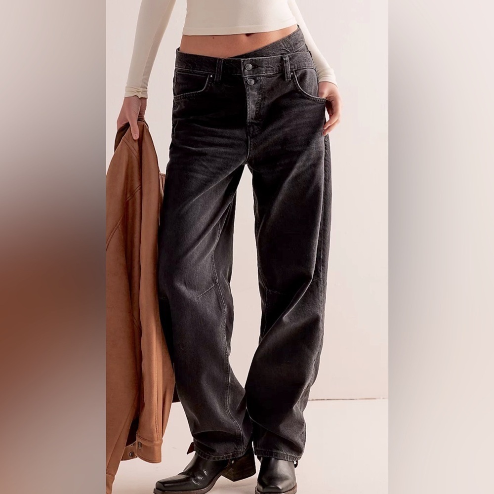 NWT Free People, We The Free, Crossroads Mid Rise Slim Straight Jeans, 27 Black